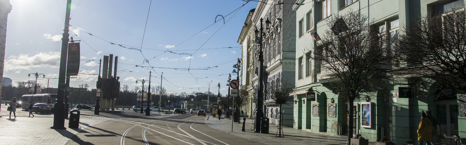 Lady bail bonds Brookfield