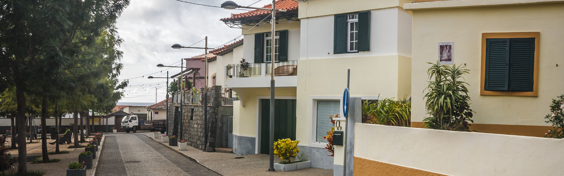 Lady bail bonds Enfield