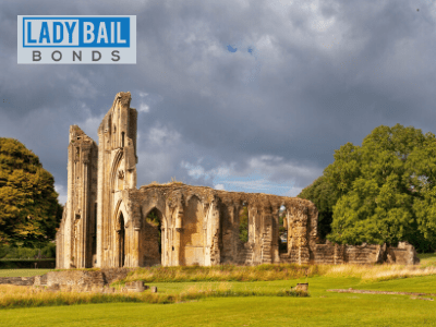 Lady bail bonds Glastonbury 2