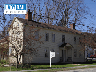 Lady bail bonds in Kent city