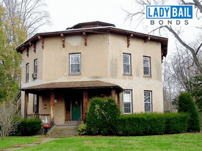 Lady bail bonds Marlborough