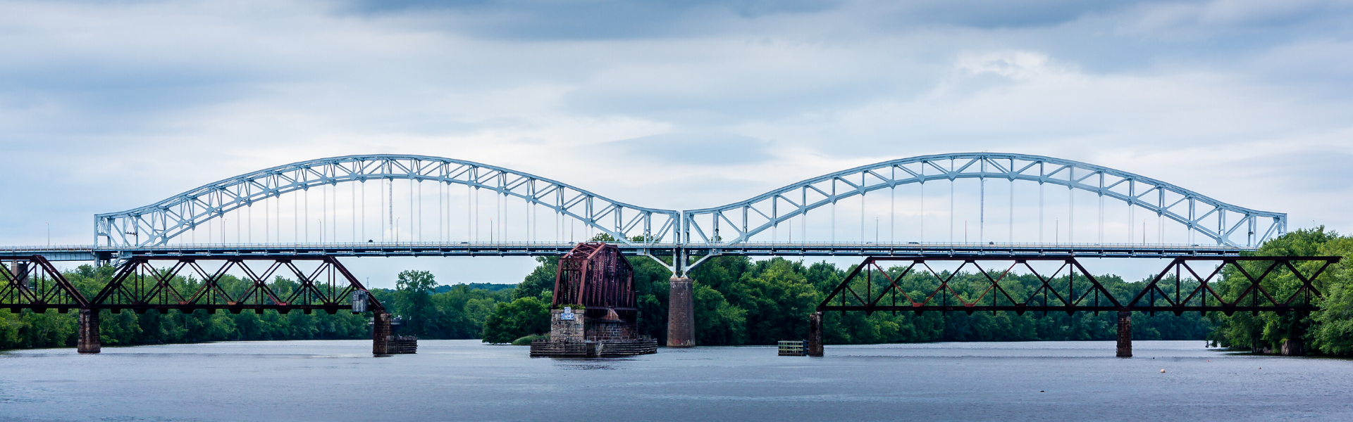 Lady bail bonds Middletown