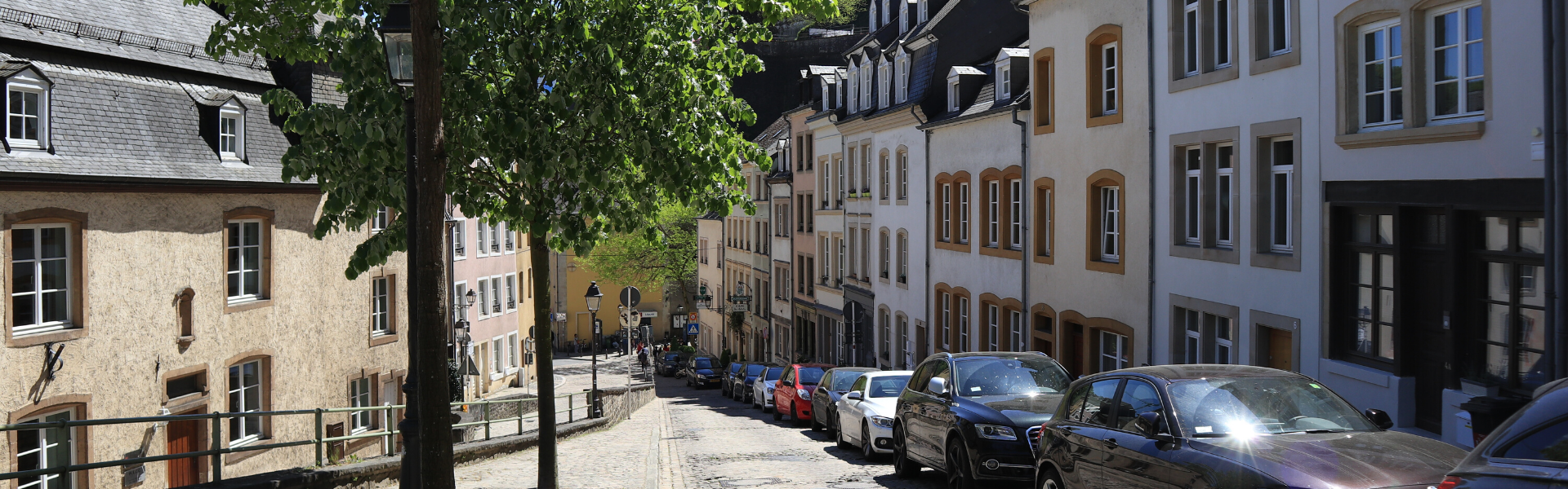 Lady bail bonds Newington