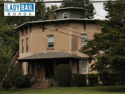 Lady bail bonds Portland city