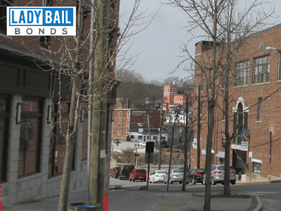 Lady bail bonds Putnam