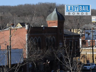 Lady bail bonds Seymour 1