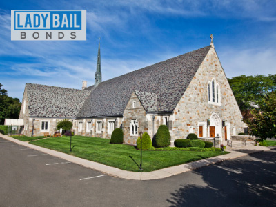 Lady bail bonds Trumbull 2