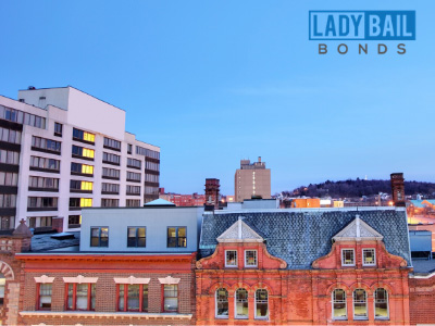 Lady bail bondsb Waterbury 1